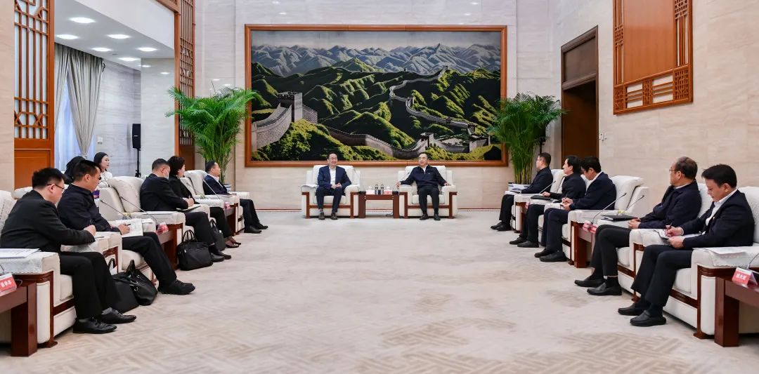 4，26會(huì)見 df8a9bca2a5d96592a22791dc1068a2.jpg